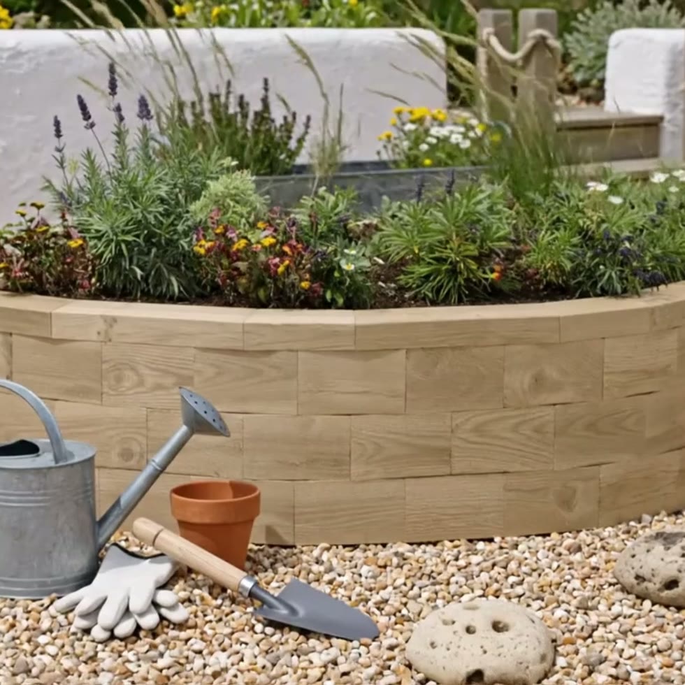Grande jardinière bois d'angle arrondie / 225 x 225 x 45 cm