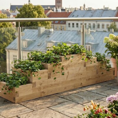 Jardinière en escalier pour fraisiers / 3 x 0,75 x 0,65 m