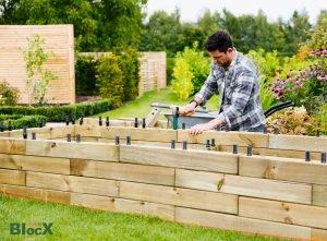 Comment construire une jardinière surélevée WoodBlocX ?