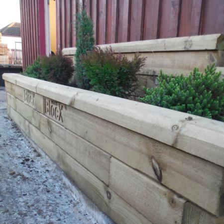 Comment mettre votre bac WoodBlocX de niveau sur une surface dure