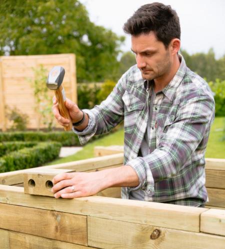 Que planter dans une jardinière surélevée au printemps ?